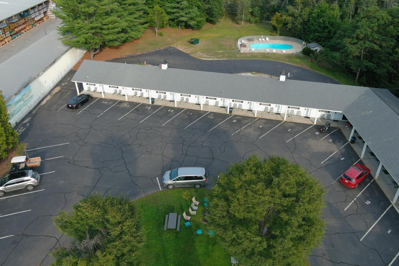 Colonial Motel Норд Конуей Екстериор снимка