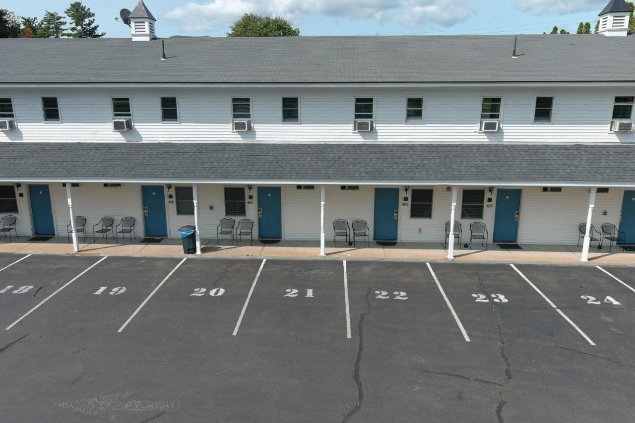 Colonial Motel Норд Конуей Екстериор снимка