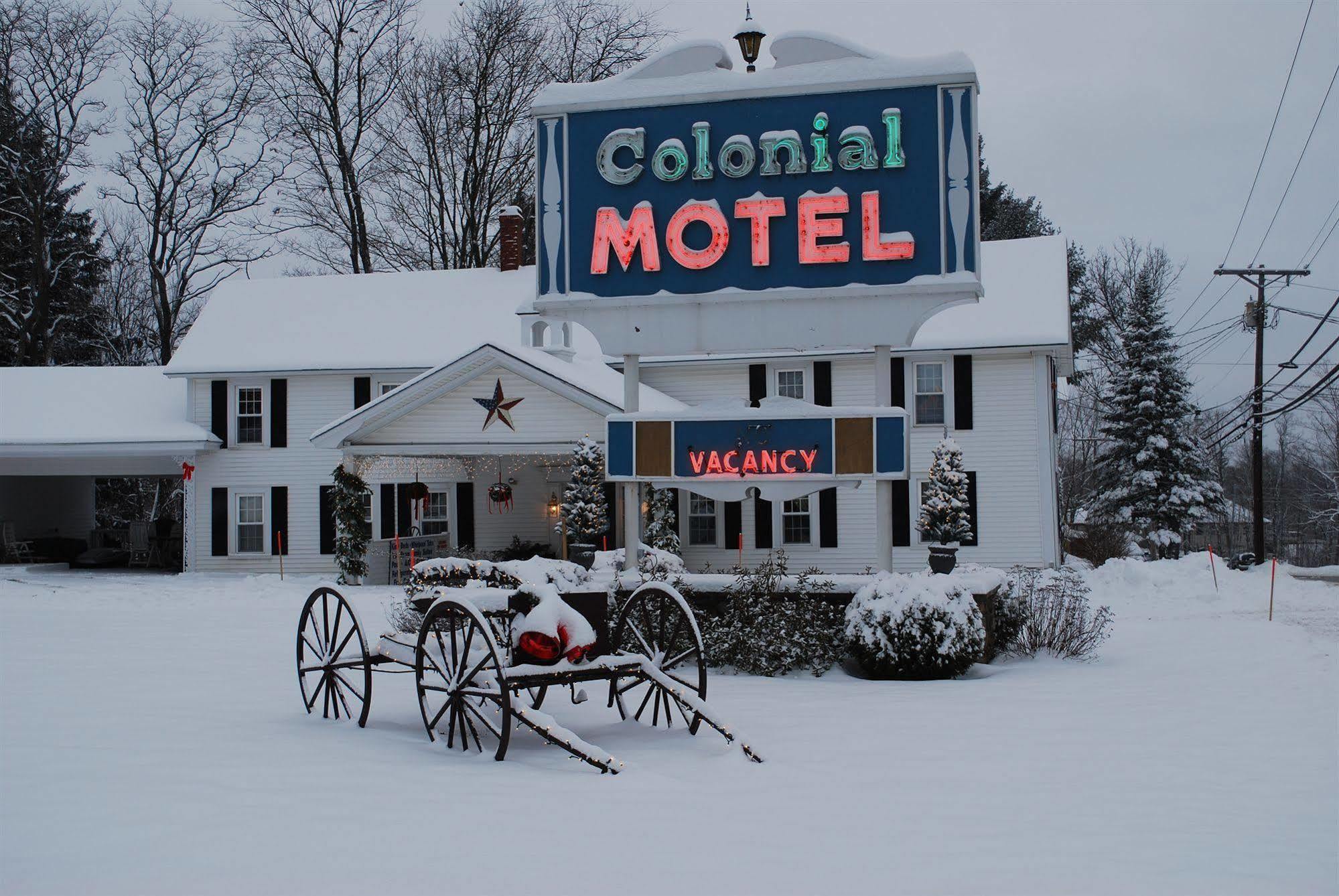 Colonial Motel Норд Конуей Екстериор снимка